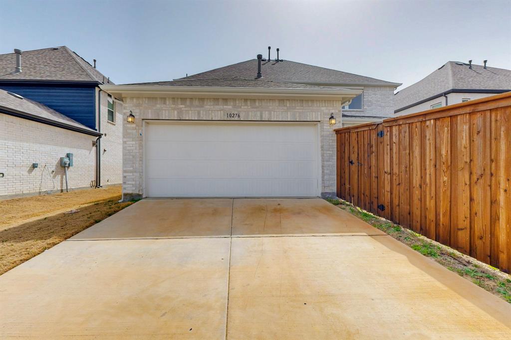 THE RETREAT AT STONEBRIAR - Residential