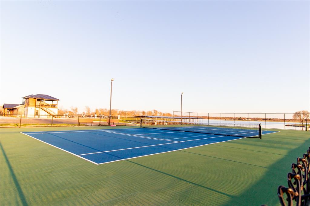 Waterfront Club - Land