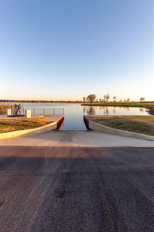 Waterfront Club - Land