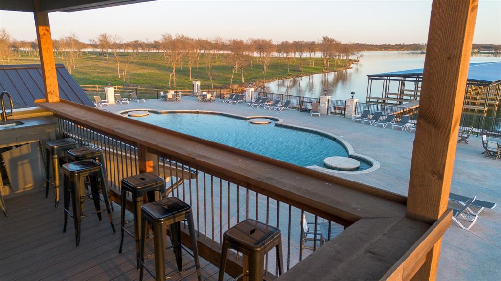 Waterfront Club - Land