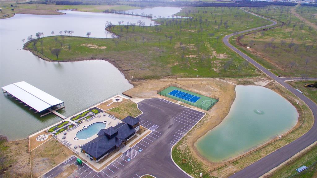 Waterfront Club - Land