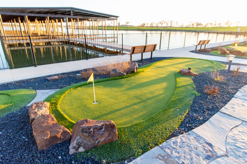 Waterfront Club - Land