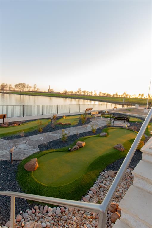 Waterfront Club - Land