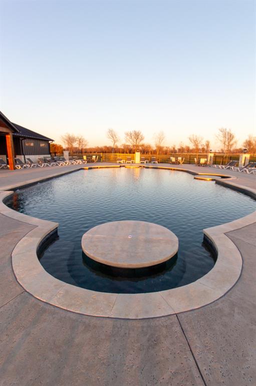 Waterfront Club - Land