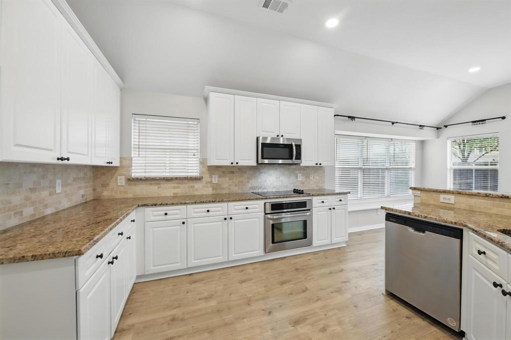 Flower Mound, Texas 75022, United States, 3 Bedrooms Bedrooms, ,2 BathroomsBathrooms,Residential,Pending,121546