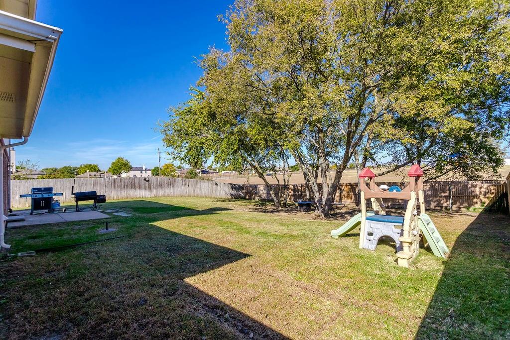 2220 Fieldcrest Drive