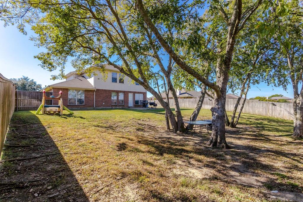 2220 Fieldcrest Drive