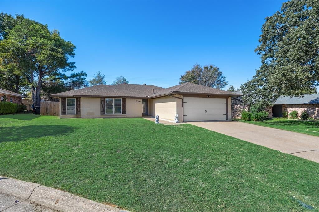 Photo of 726 Danvers Lane, Mansfield, TX 76063 (MLS # 21420921)