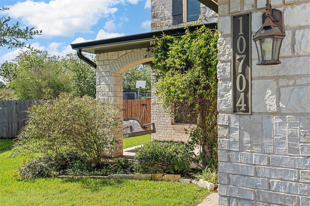 10704 Fallbrook Road