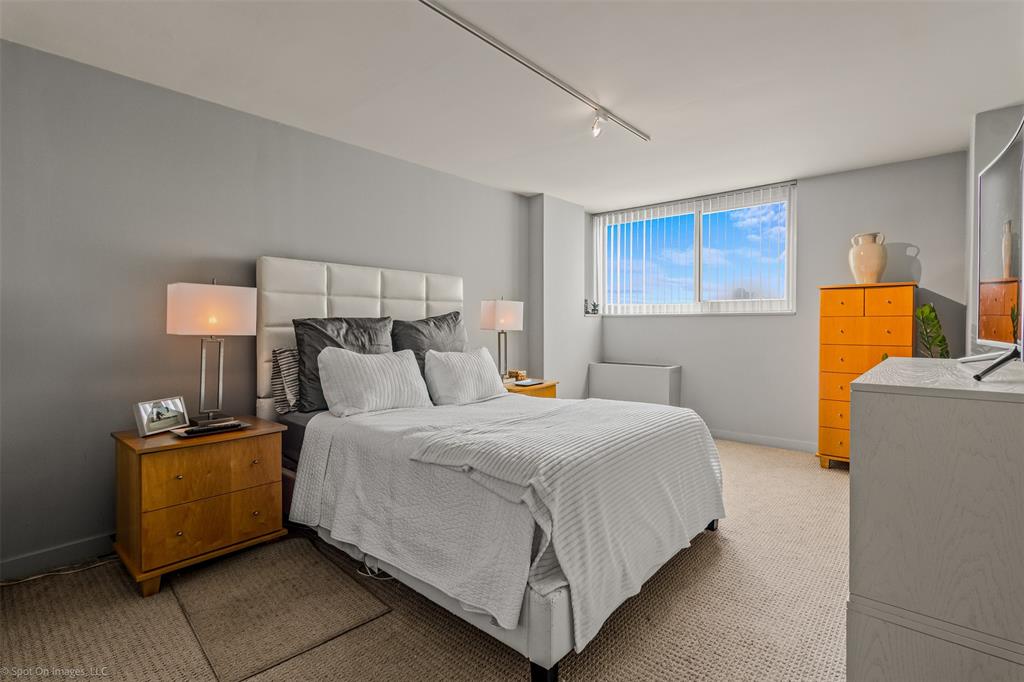 Twenty- One Turtle Creek - Residential