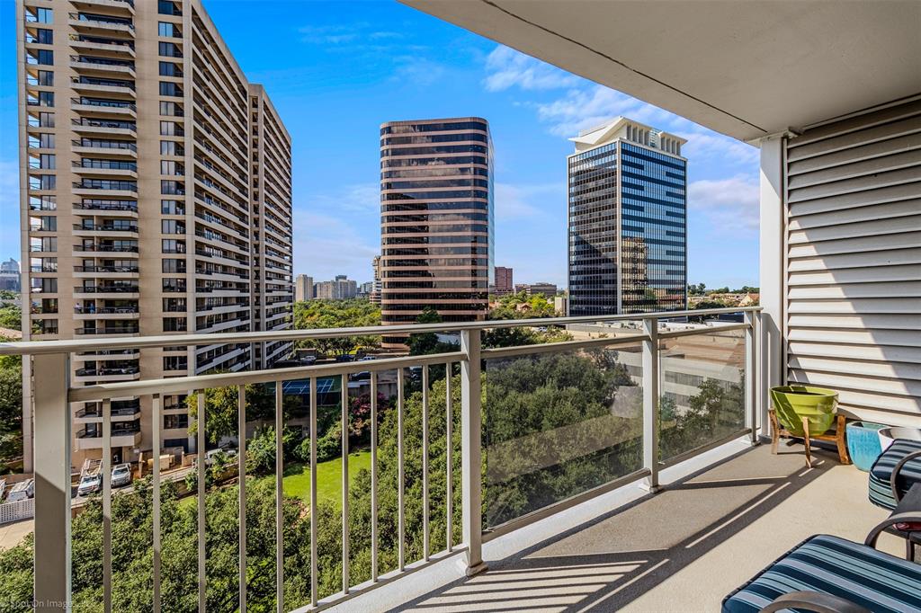 Twenty- One Turtle Creek - Residential