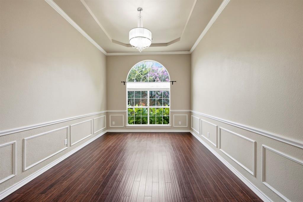 10 Saddlewood Court