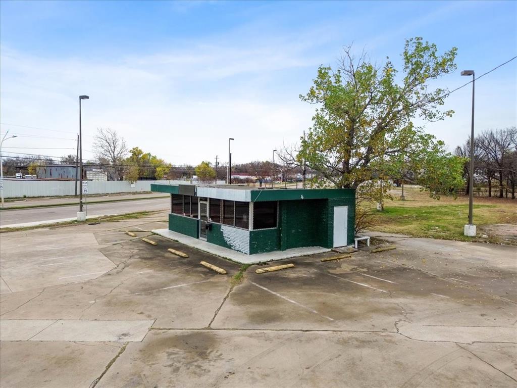 3333 Cedar Crest Boulevard