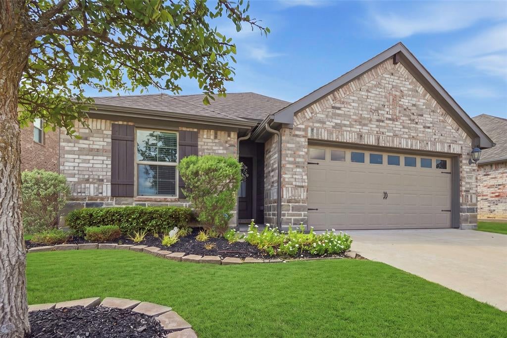 5556 Cypress Willow Bend