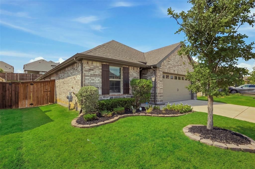 5556 Cypress Willow Bend