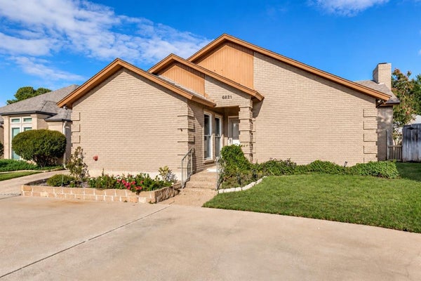 5821 RIDGEROCK CT, FORT WORTH, TX 76132 - Image 879fbab3e01e48bcf3a250e9a4b2bb04/3253126565