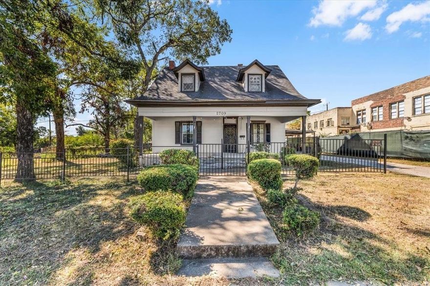 Prime commercial opportunity in the heart of Fort Worth! This property, zoned E Commercial, offers approximately 14,000 square feet of land with endless potential for your business. Located on a high-traffic intersection, it provides excellent visibility and accessibility. The site includes a two-story home built in 1916, featuring 2,336 square feet of space that can be used for office, retail, or mixed-use purposes. Whether you’re looking to remodel, repurpose, or redevelop, this property offers a rare chance to establish your business in a rapidly growing area. Bring your vision and make it happen at 2709 Azle Avenue!