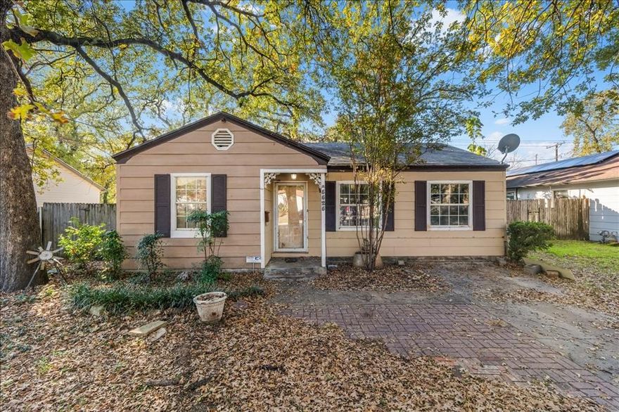 Step inside this classic 1940s Craftsman, full of the charm and character that homes of this era are known for. Offering 3 bedrooms and 1 bathroom, this property needs a little TLC but has all the makings of an easy, affordable flip. Just blocks from the West Fork Trinity River Trails, it’s perfect for anyone who loves the outdoors. You’re also just minutes from the Fort Worth Stockyards, Dickies Arena, the Zoo, museums, music, art, shopping, and more. Close to Fort Worth JRB, Lockheed Martin, and Downtown Fort Worth, commuting is a breeze. Don’t miss out on this adorable home with tons of potential—grab your boots and come take a look!