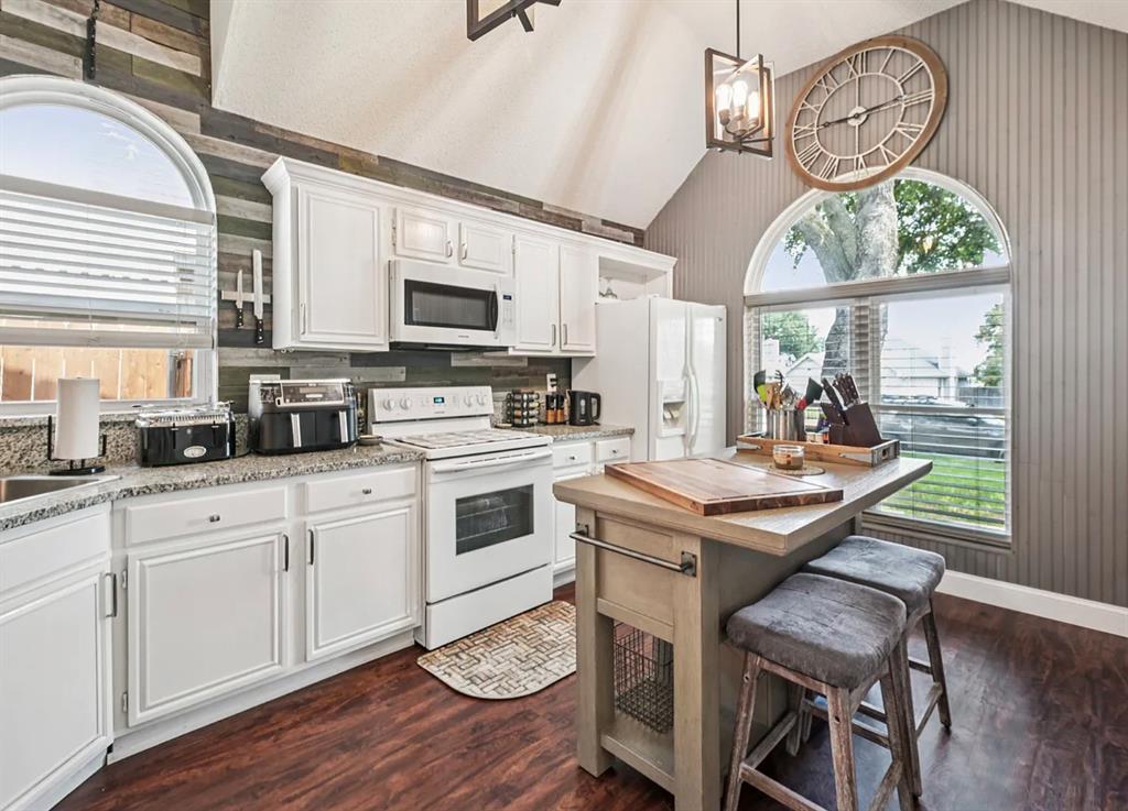 10101 Leatherwood Drive