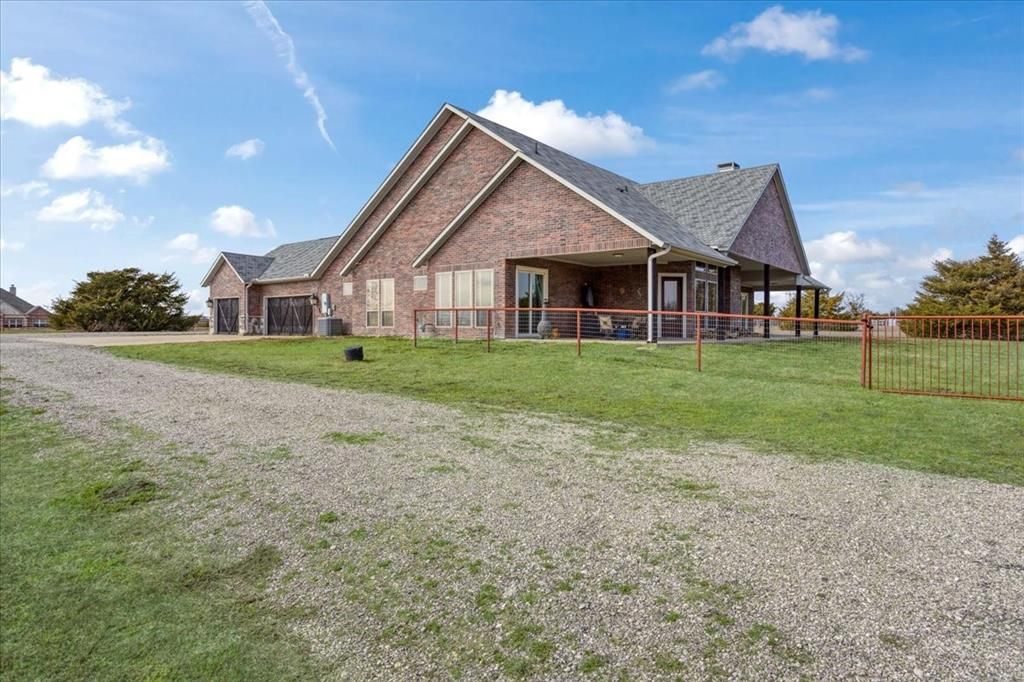 Photo of 8636 Morgan Road, Blue Ridge, TX 75424 (MLS # 21182556)