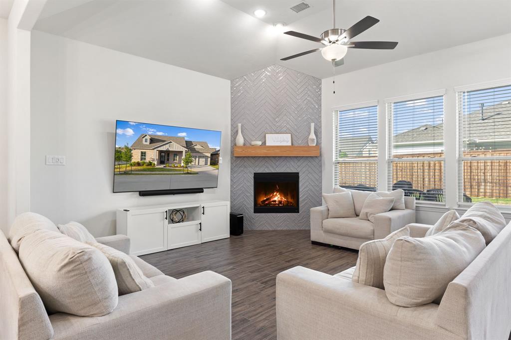 8808 Royal Star Road