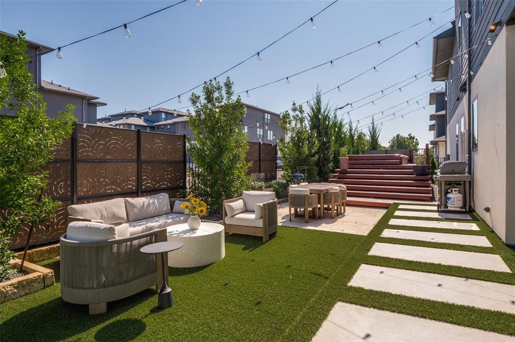 Danielle At Craig Ranch, The - Residential