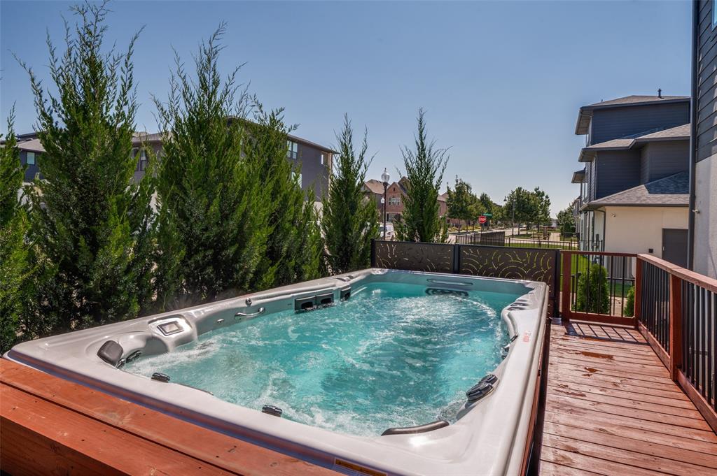 Danielle At Craig Ranch, The - Residential