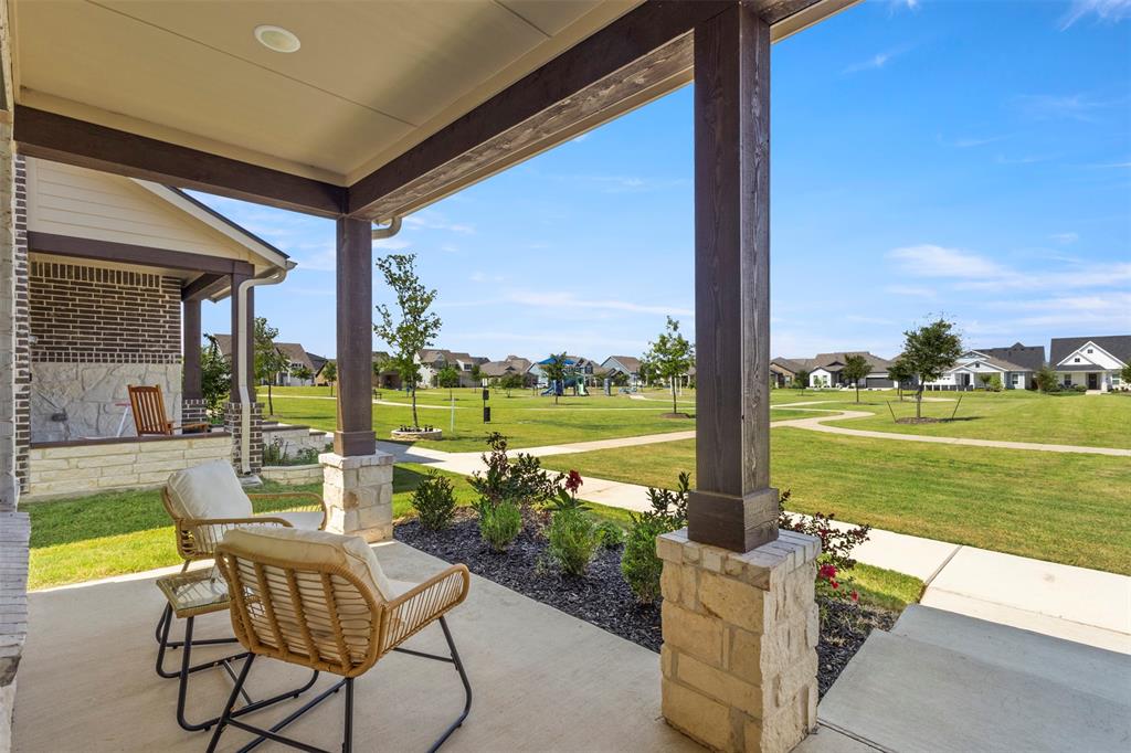 8611 Craig Mews