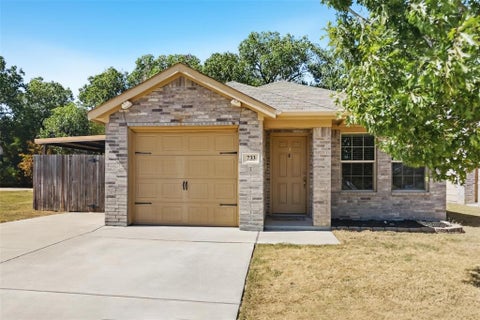 Photo of 733 River Hill Lane, Fort Worth, TX 76114 (MLS # 21394158)