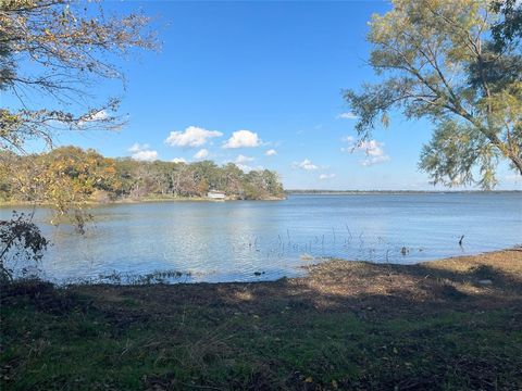 Photo of Lot 81 Open Water Point, Quinlan, TX 75474 (MLS # 21207753)