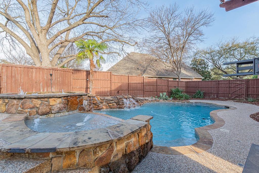 4209 Pine Creek Drive