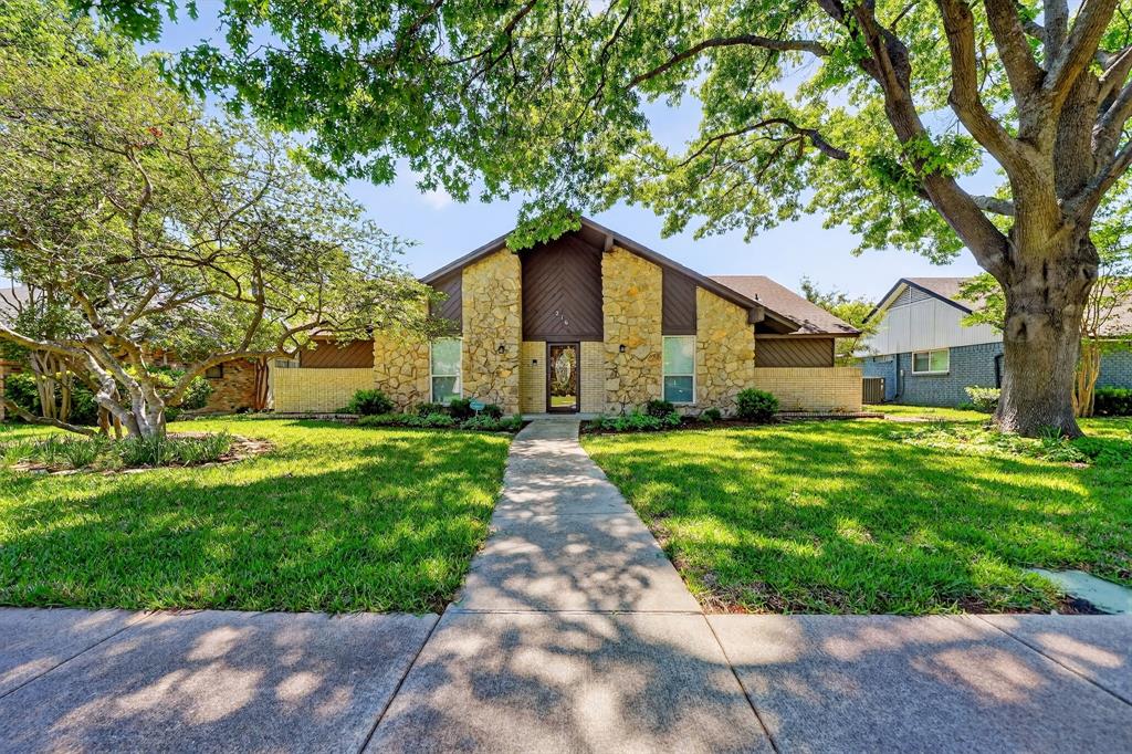 216 Hemlock Drive