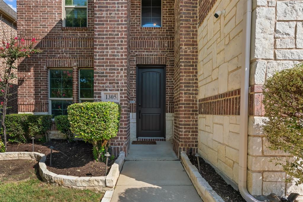 1305 Realoaks Drive