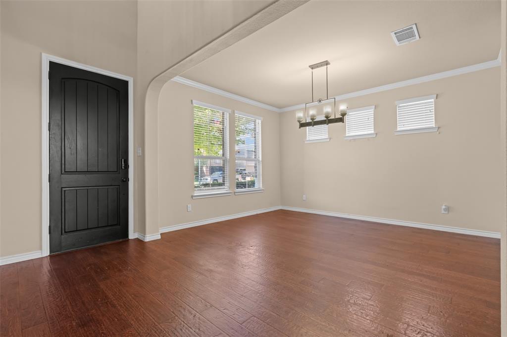 1305 Realoaks Drive