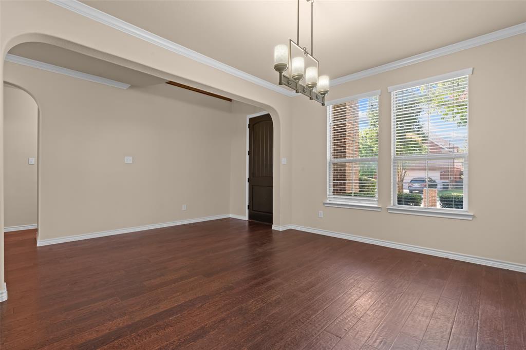 1305 Realoaks Drive