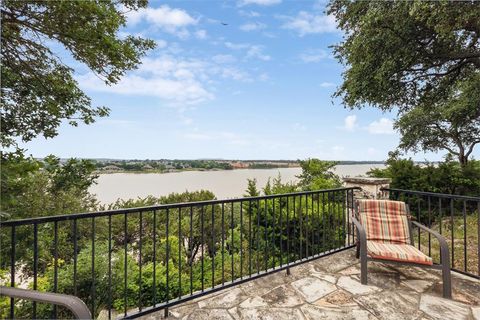 A home in Granbury