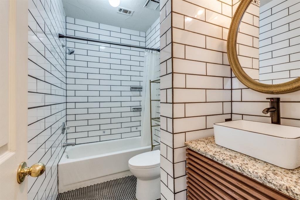 Chamberlain Arlington Heights 1st - Residential Lease