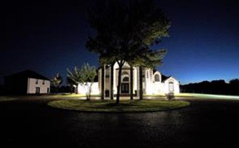 A home in Waxahachie