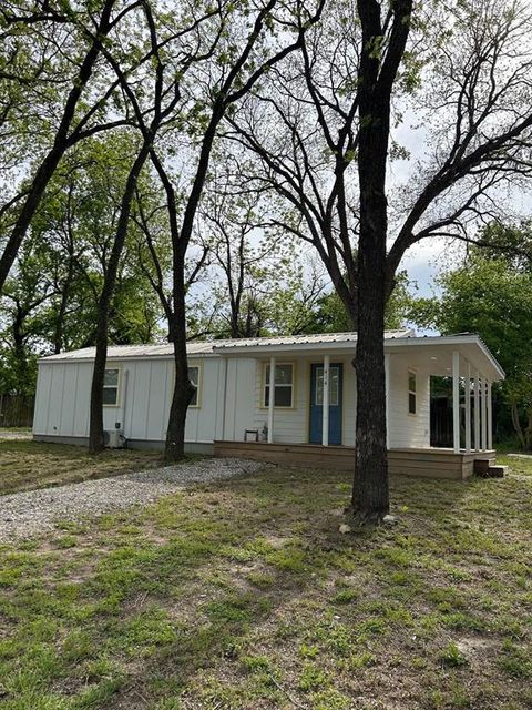 414 N Avenue F Clifton TX 76634