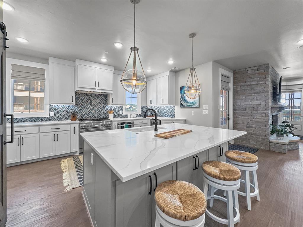 1673 Scenic Drive 201