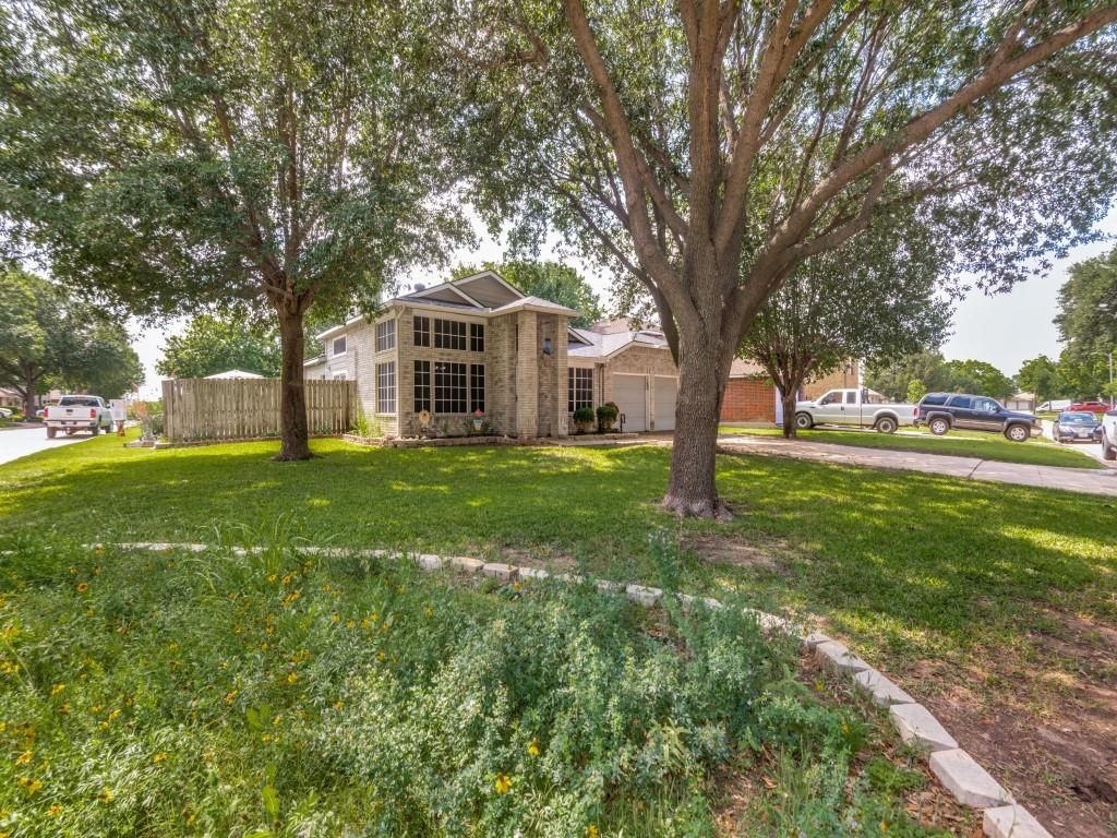 Photo of 3335 Kelley Drive, Grand Prairie, TX 75052 (MLS # 21263022)