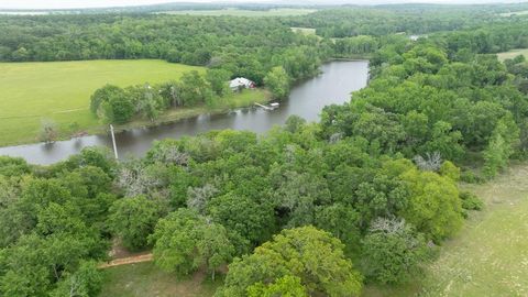 Photo of 16602 Tx-19, Palestine, TX 75803 (MLS # 21197096)