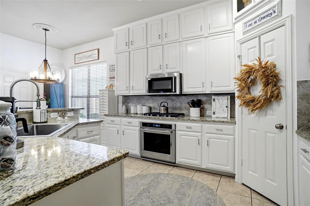 5913 Pedernales Ridge
