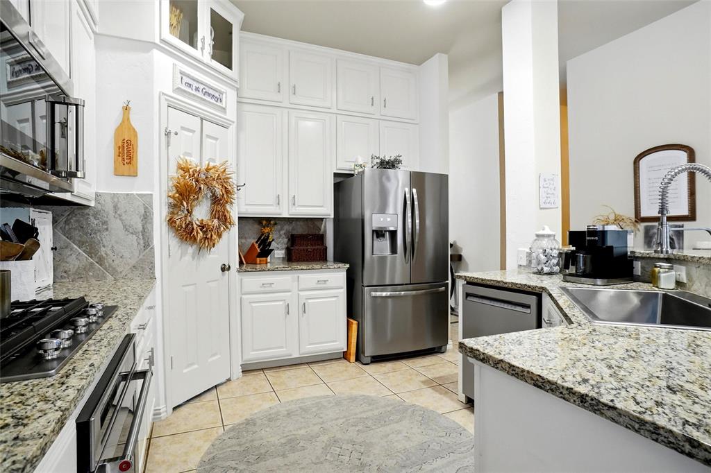 5913 Pedernales Ridge