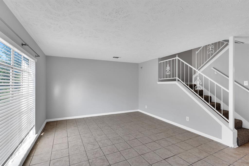 125 W Mountain Creek Drive 16