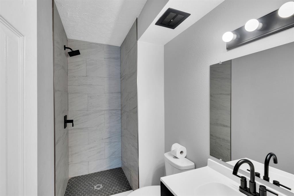 Mountain Creek Twnhs - Residential