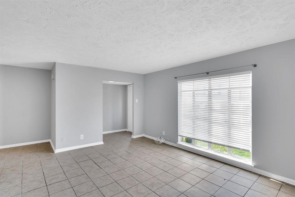 Mountain Creek Twnhs - Residential