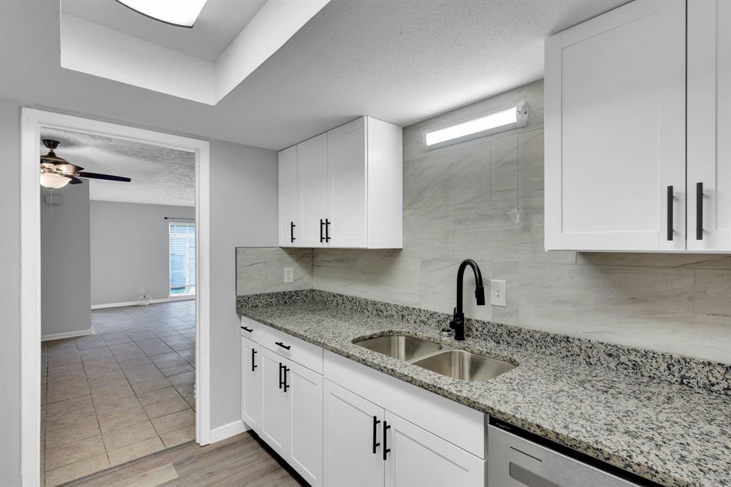 125 W Mountain Creek Drive 16