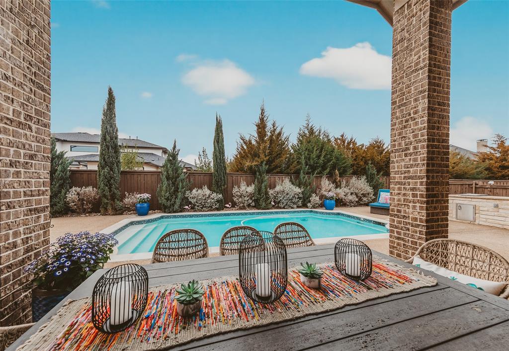 3827 Vanderbilt Lane