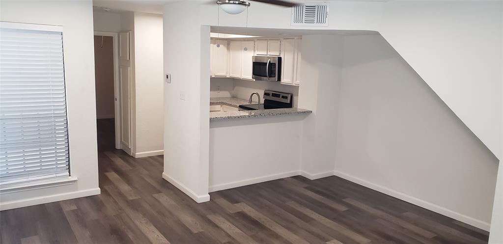 Arlington Oaks Condo - Residential